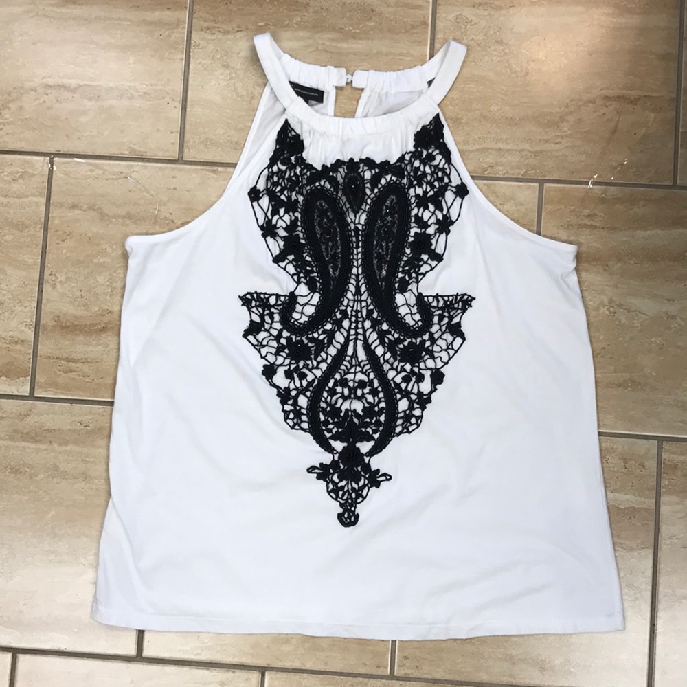 WHITE INC TANK TOP WITH BLACK LACE DETAIL XXL